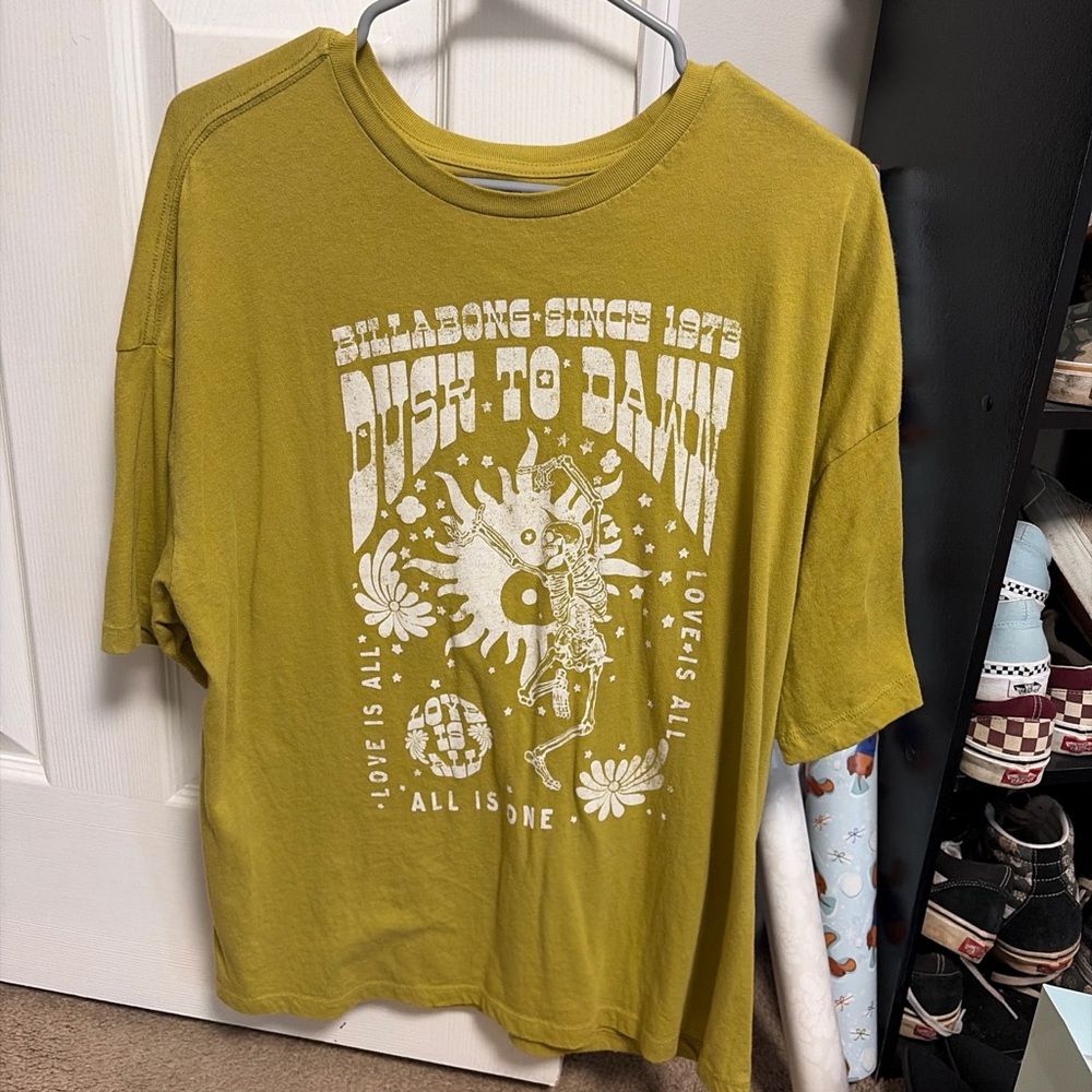 Billabong mustard yellow logo tee